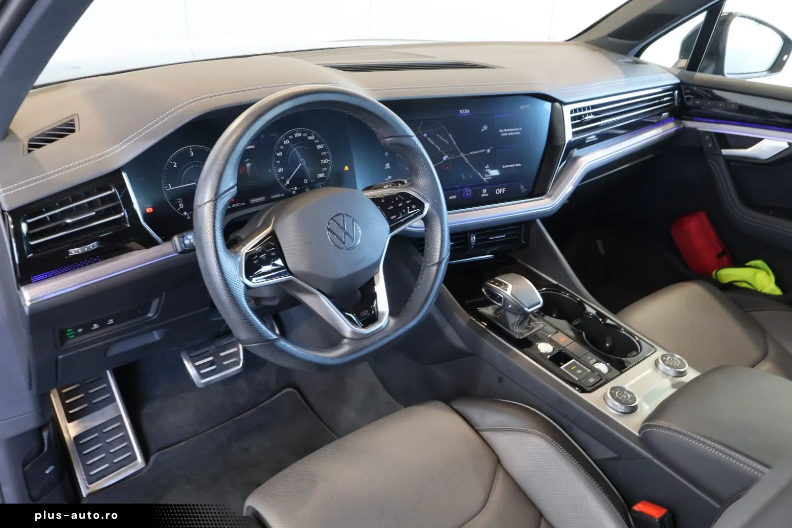 VW Touareg R-Line 3.0 TDI 4M LUFT STDHZG PANO 22