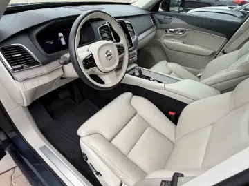 VOLVO XC 90 Plus Dark Recharge Plug-In Hybrid AWD