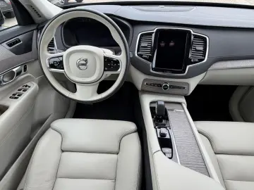 VOLVO XC 90 Plus Dark Recharge Plug-In Hybrid AWD