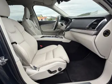 VOLVO XC 90 Plus Dark Recharge Plug-In Hybrid AWD