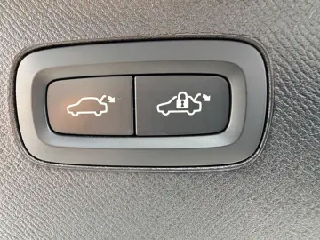 VOLVO XC 90 Plus Dark Recharge Plug-In Hybrid AWD