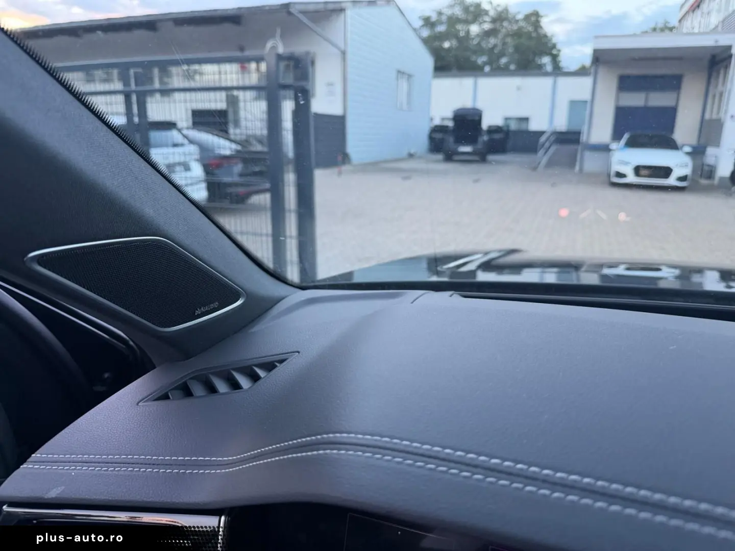 VW Touareg 3.0 V6 TDI 4Motion  Aut.R-Line Pano AHK