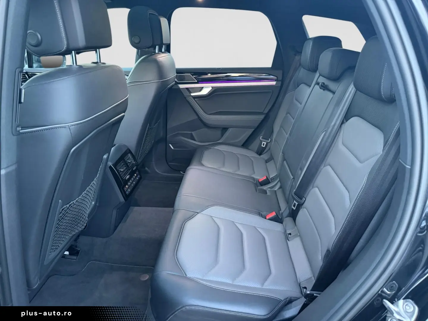 VW Touareg 3.0 V6 TDI 4Motion  Aut.R-Line Pano AHK