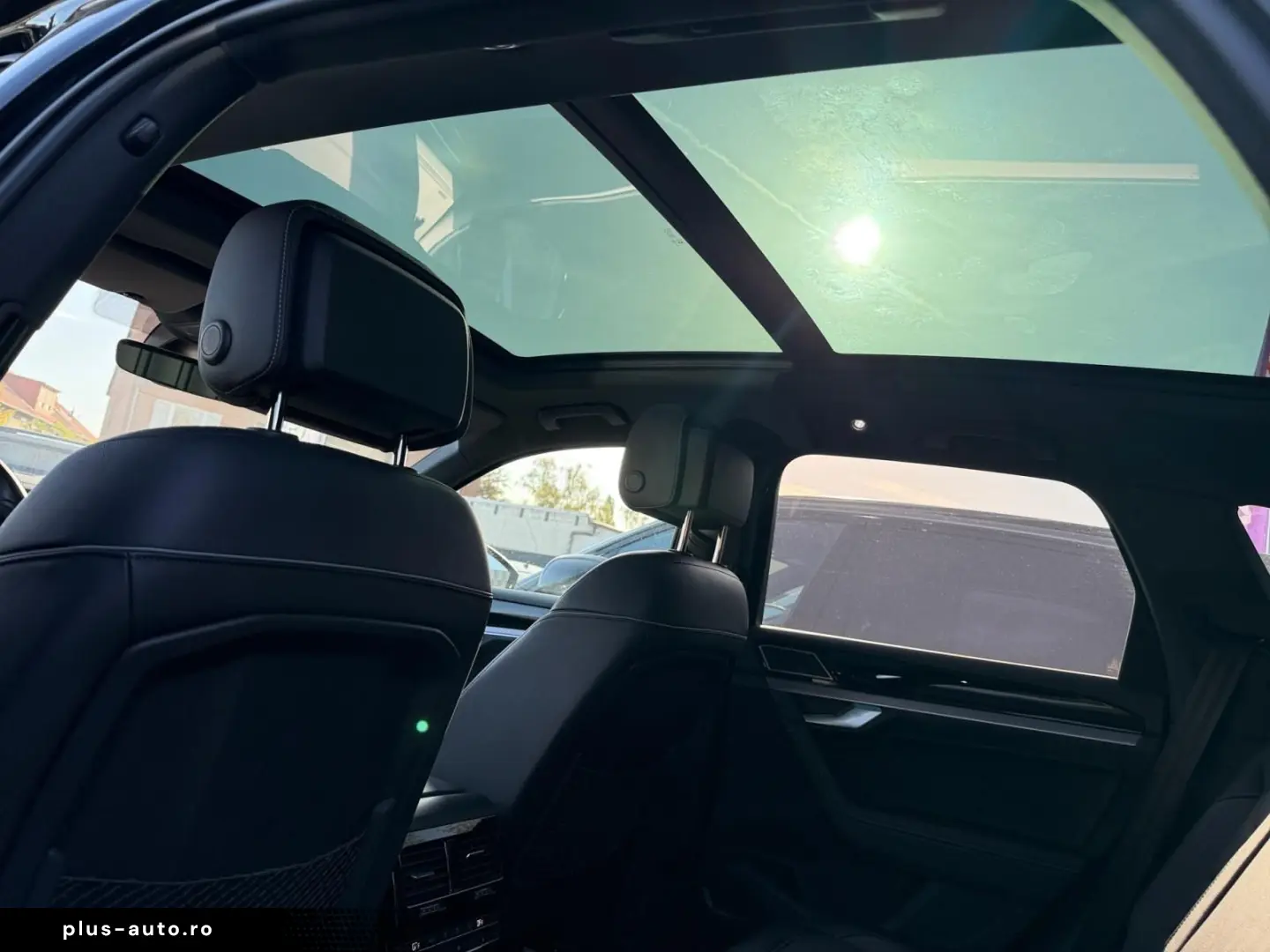 VW Touareg 3.0 V6 TDI 4Motion  Aut.R-Line Pano AHK