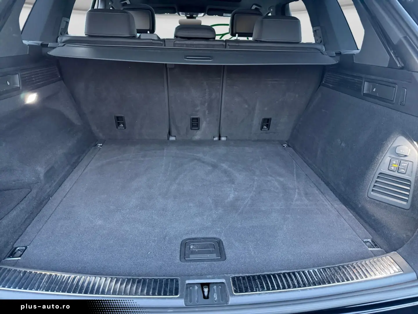 VW Touareg 3.0 V6 TDI 4Motion  Aut.R-Line Pano AHK