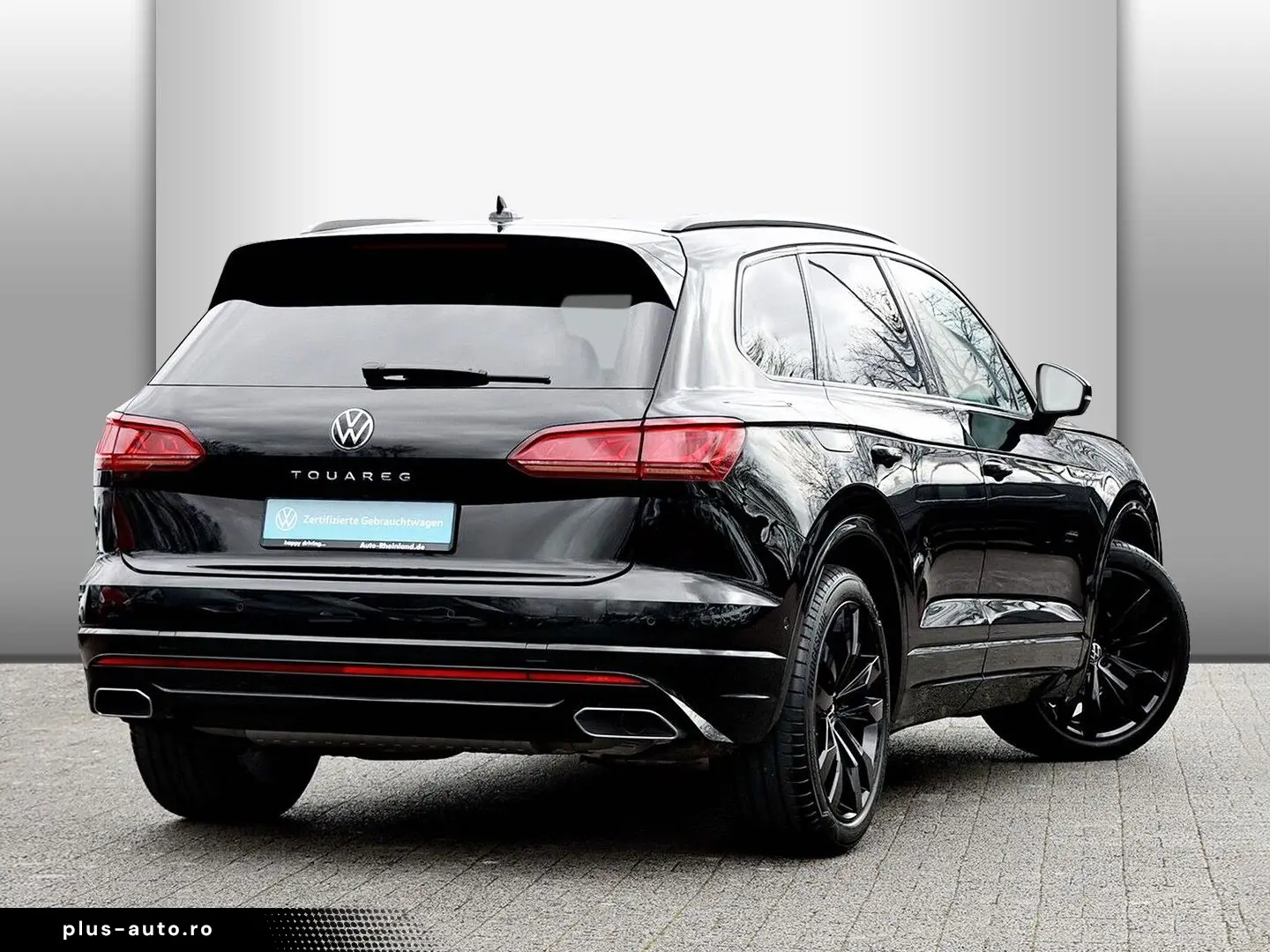 VW Touareg R-Line 4MOTION 3.0 V6 TDI SCR PANO AHK D