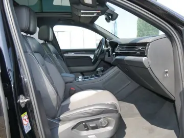 VW Touareg 3.0 TDI V6 R-Line 4Motion Navi IQ.LIGHT
