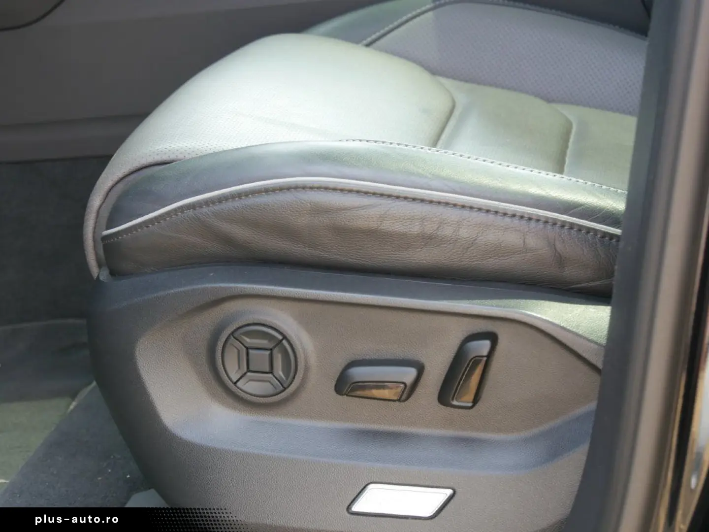 VW Touareg 3.0 TDI V6 R-Line 4Motion Navi IQ.LIGHT