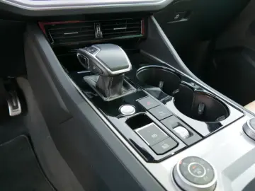 VW Touareg 3.0 TDI V6 R-Line 4Motion Navi IQ.LIGHT