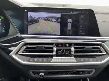 BMW X5 xDrive30d M Sport DA-Pro HUD Standh Pano AHK