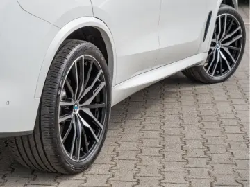 BMW X5 xDrive 30d M-Sport STANDHZG PANO LEDER LASER