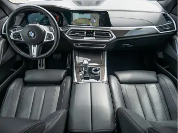 BMW X5 xDrive 30d M-Sport STANDHZG PANO LEDER LASER