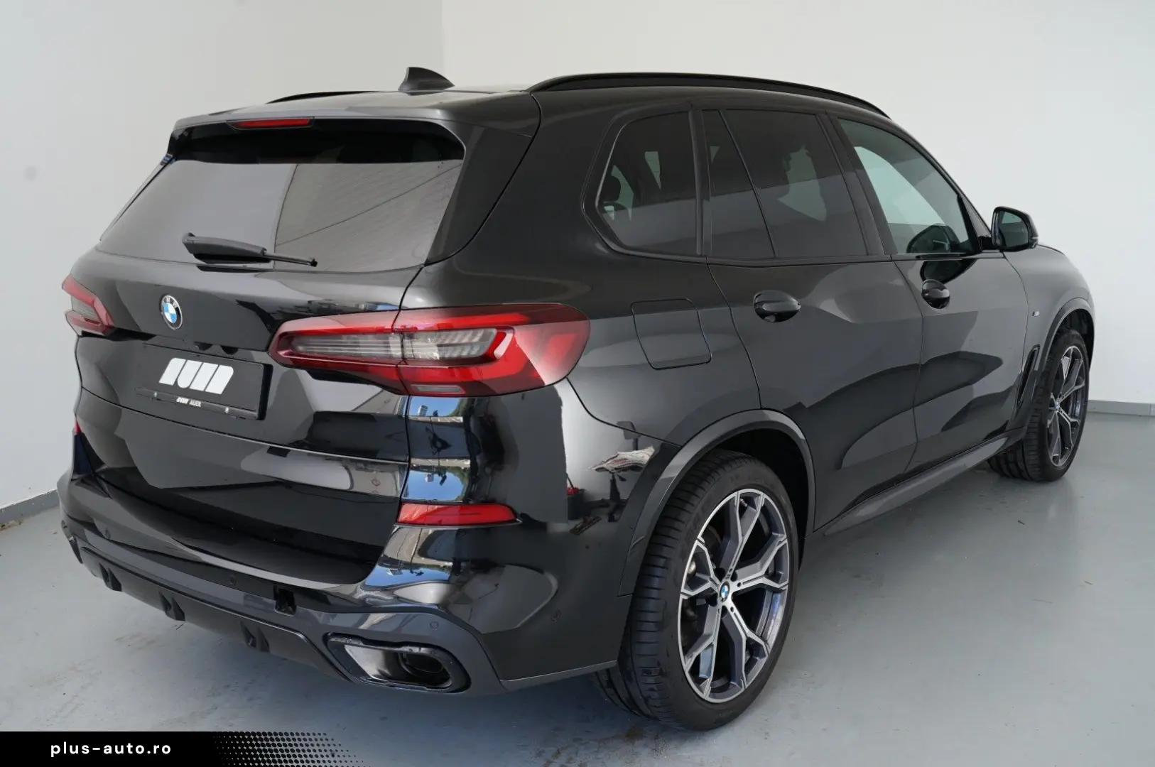 BMW X5 xDrive 30d (M-Sport Navi LED AHK Pano HUD)