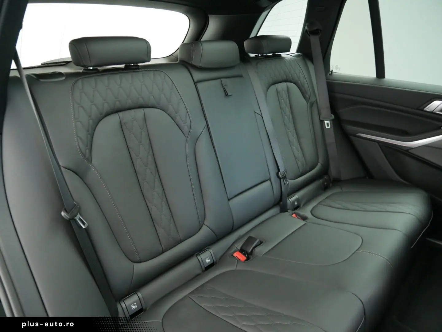 BMW X5 xDrive 30d (M-Sport Navi LED AHK Pano HUD)