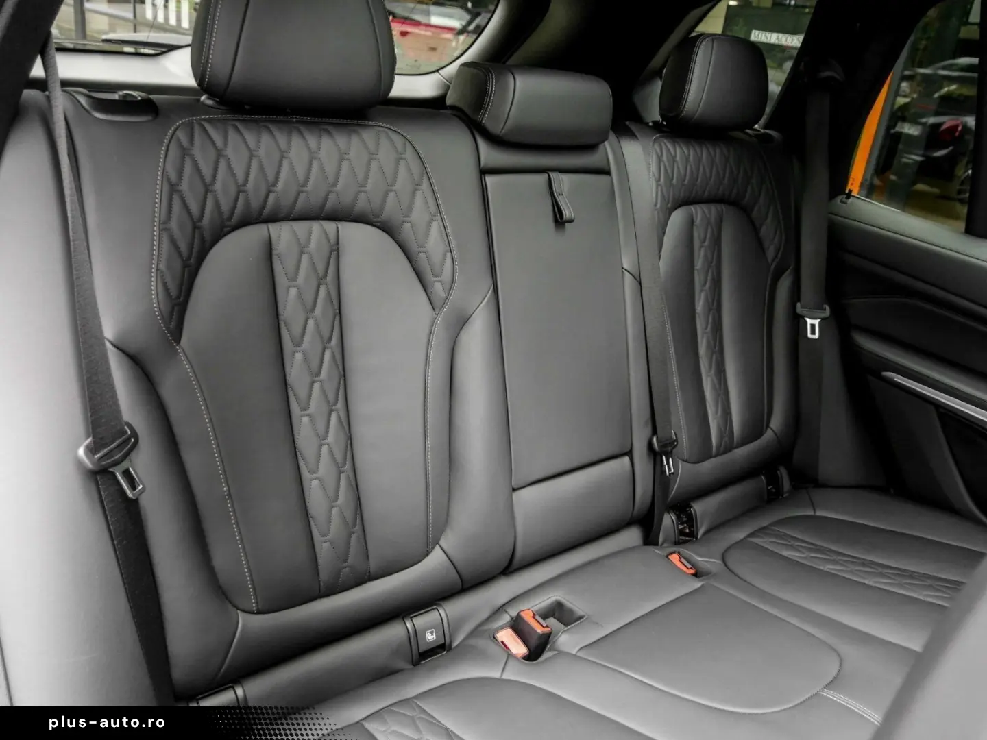 BMW X5 xDrive30d M SPORT AHK PANO HuD H K DA PROF 36