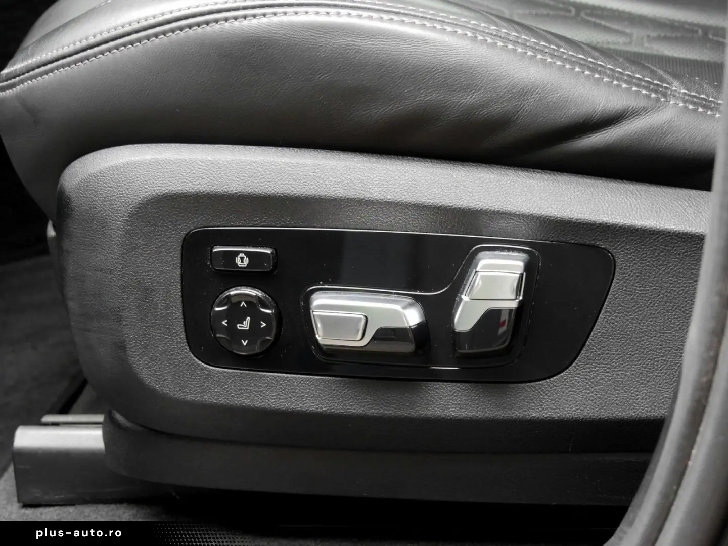 BMW X5 xDrive30d M SPORT AHK PANO HuD H K DA PROF 36