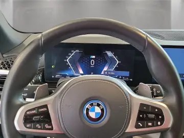 BMW X5 xDrive50e M Sport Navi AHK Kamera Pano.Dach