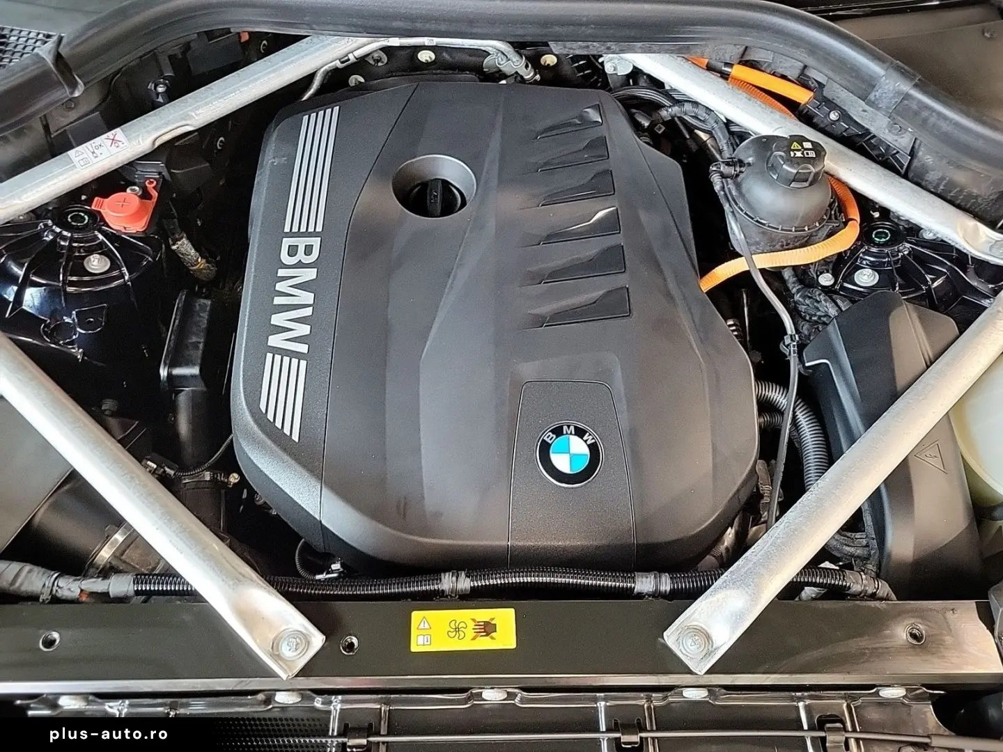 BMW X5 xDrive50e M Sport Navi AHK Kamera Pano.Dach