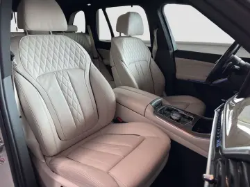 BMW X5 xDrive50e Navi Leder Tempom.aktiv
