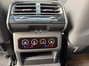 BMW M5 Limousine   360  HEAD-UP MASSAGE