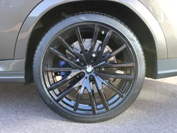 BMW X6 M50i Sky IntAktivL.Sitzbel Mass.Soft ACC AHK
