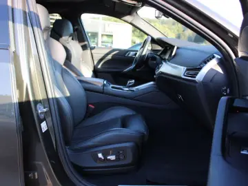 BMW X6 M50i Sky IntAktivL.Sitzbel Mass.Soft ACC AHK
