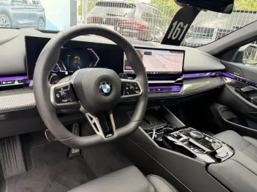 BMW 520i M Sport Pano AHK Adapt.LED h&k DA-Prof PA
