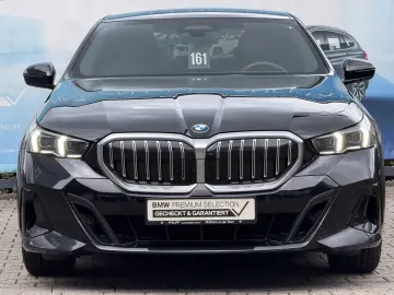 BMW 520i M Sport Pano AHK Adapt.LED h&k DA-Prof PA