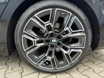 BMW 520i M Sport Pano AHK Adapt.LED h&k DA-Prof PA