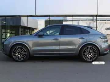 Porsche CayenneE-Hybrid Coupe Black Edition