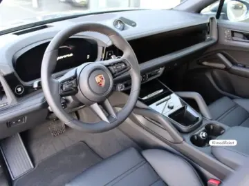 Porsche CayenneE-Hybrid Coupe Black Edition