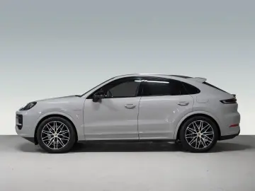 PORSCHE Cayenne E-Hybrid Coupe Black Edition