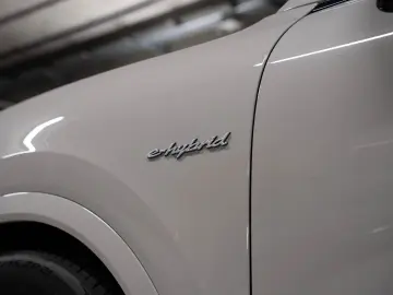 PORSCHE Cayenne E-Hybrid Coupe Black Edition