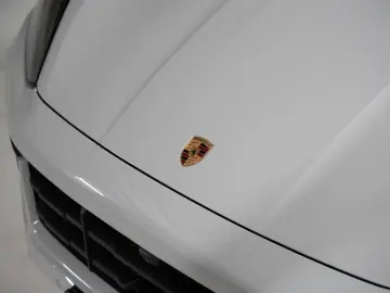 PORSCHE Cayenne E-Hybrid Coupe Black Edition