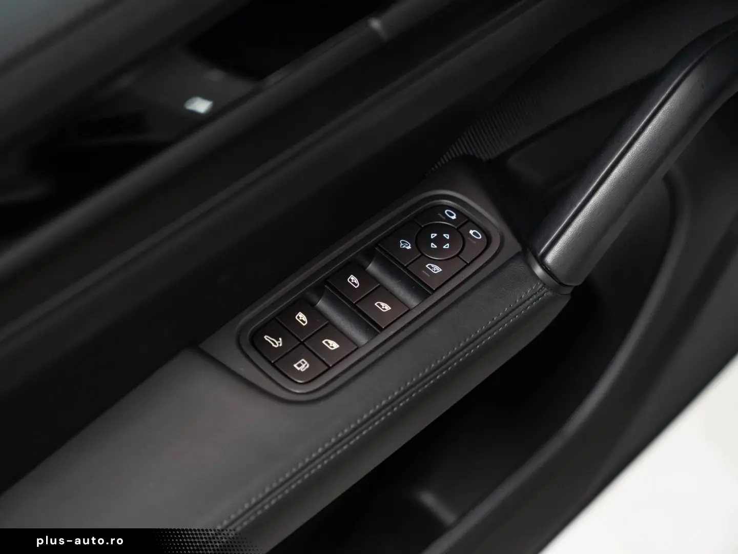 PORSCHE Cayenne E-Hybrid Coupe Black Edition