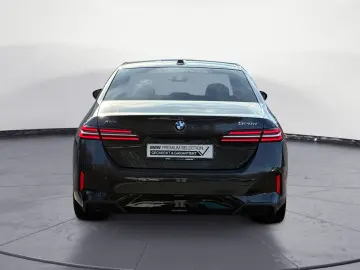 BMW 520d xDrive M SPORT Driving Assistant Pro harman