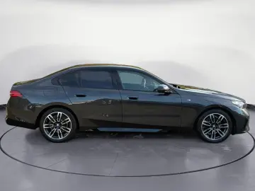 BMW 520d xDrive M SPORT Driving Assistant Pro harman