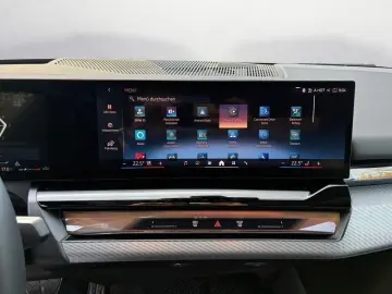BMW 520d xDrive M SPORT Driving Assistant Pro harman
