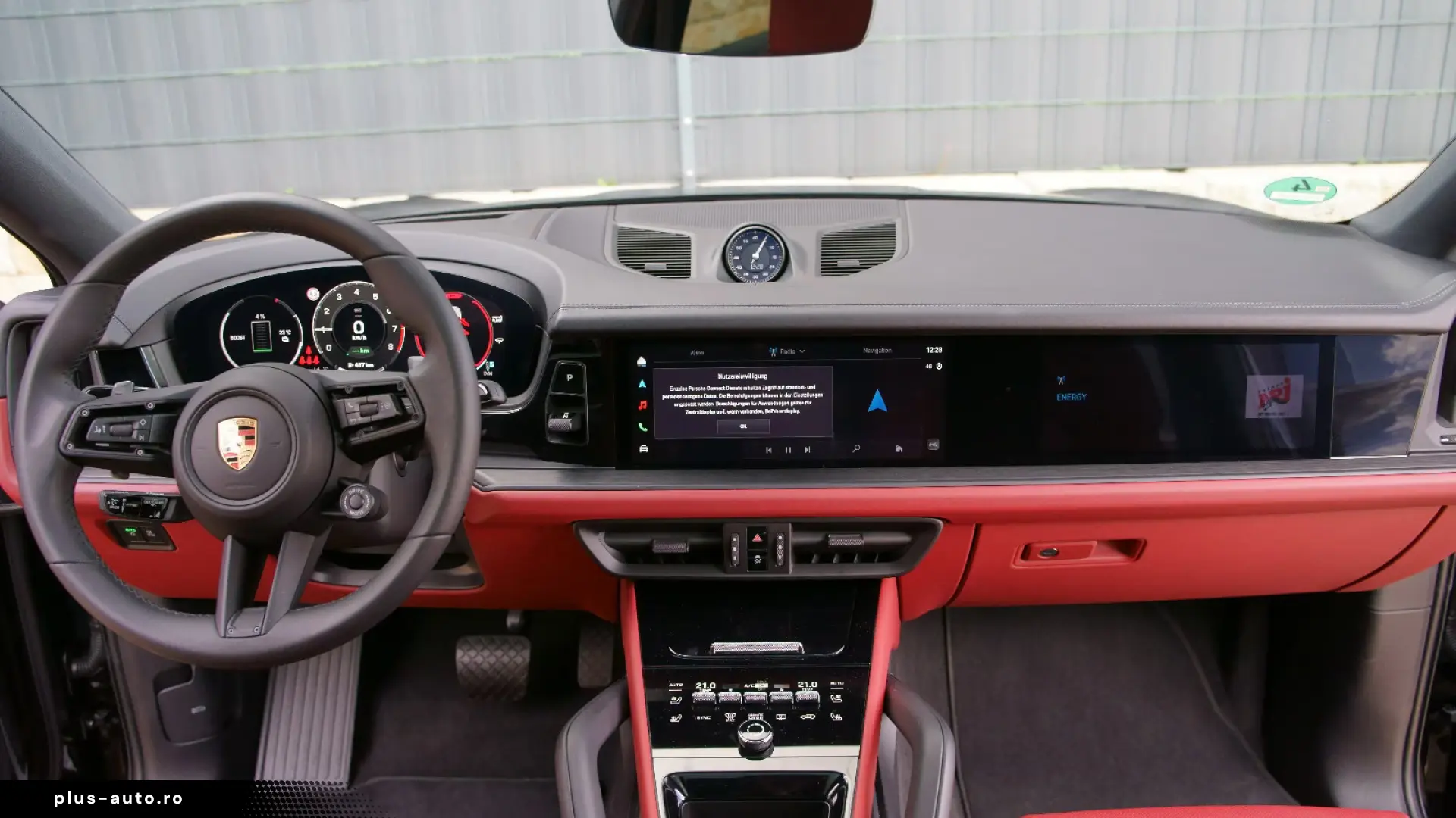 Porsche Cayenne Coupe E-Hybrid Black Edition RED BLACK