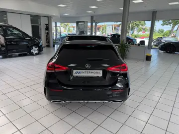 MERCEDES-BENZ A 250 4Matic AMG LEDER LED PANO BURMESTER