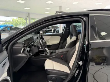 MERCEDES-BENZ A 250 4Matic AMG LEDER LED PANO BURMESTER