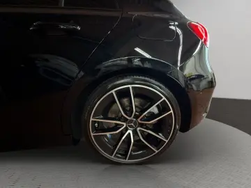MERCEDES-BENZ A35 AMG 4Matic Panoramadach
