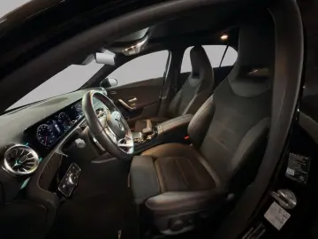 MERCEDES-BENZ A35 AMG 4Matic Panoramadach