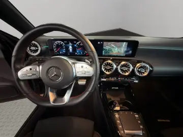 MERCEDES-BENZ A35 AMG 4Matic Panoramadach