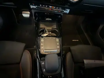 MERCEDES-BENZ A35 AMG 4Matic Panoramadach