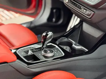 BMW M135 i X DRIVE INDIWIDUAL HEAD UP LED