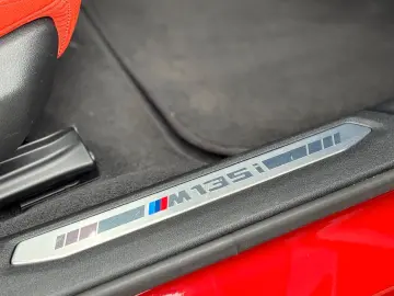 BMW M135 i X DRIVE INDIWIDUAL HEAD UP LED
