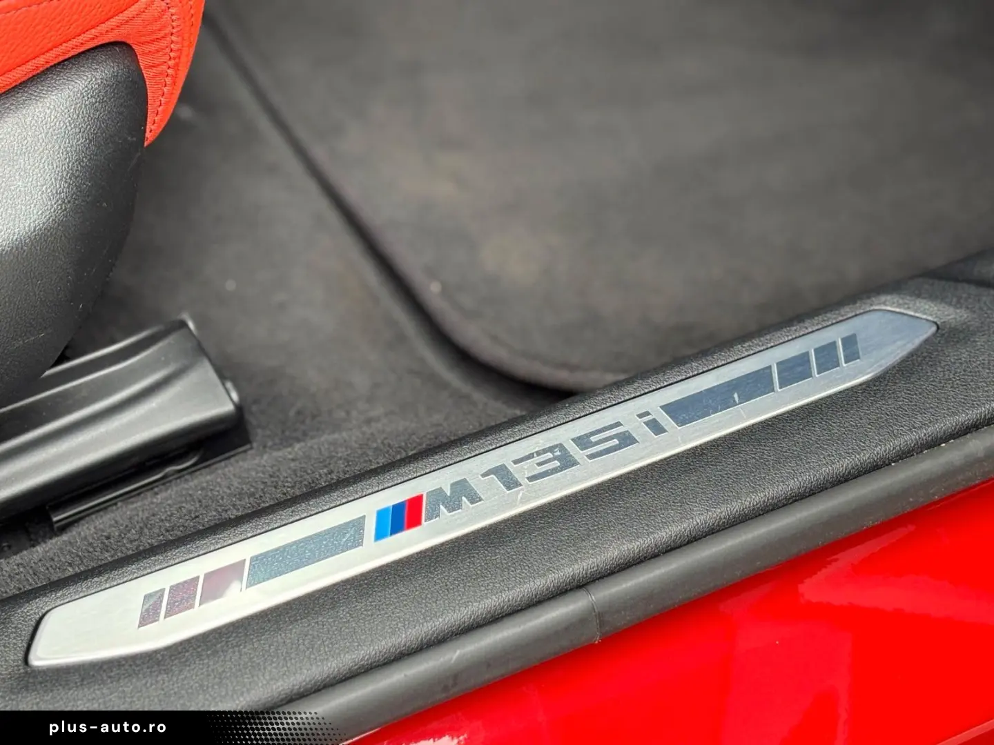 BMW M135 i X DRIVE INDIWIDUAL HEAD UP LED