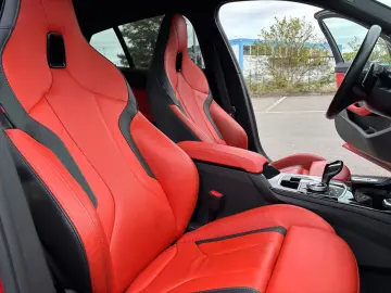 BMW M135 i X DRIVE INDIWIDUAL HEAD UP LED