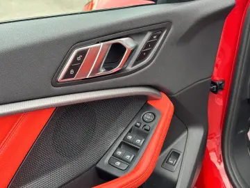 BMW M135 i X DRIVE INDIWIDUAL HEAD UP LED